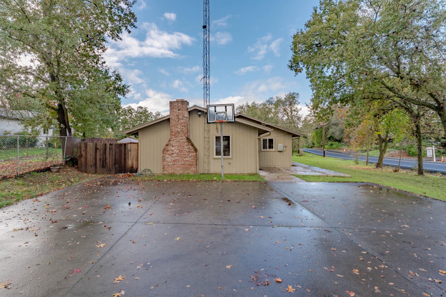 7040 Horseshoe Bar Road