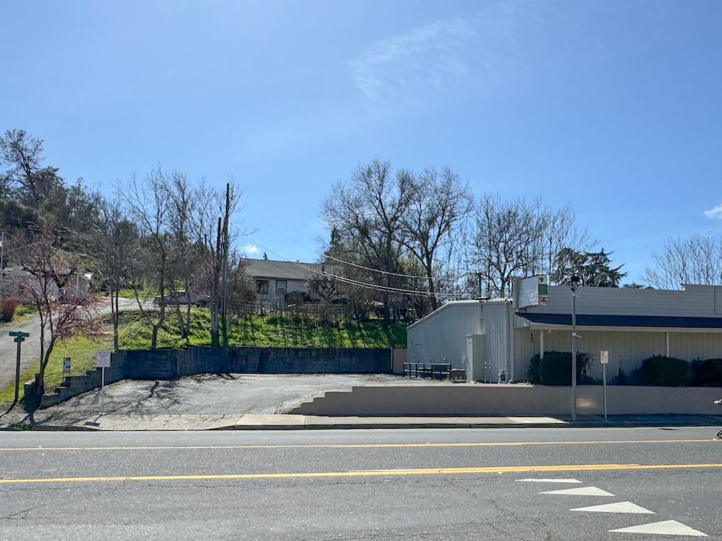 64 E Saint Charles Street