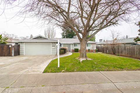 2855 La Colina Way Carmichael CA 95608