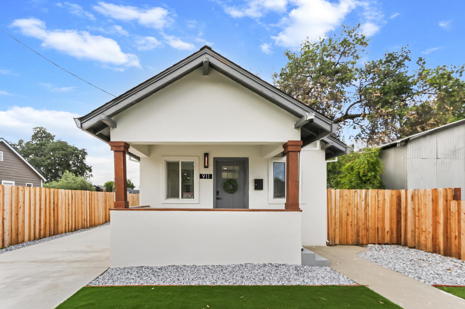 911 Lincoln Avenue