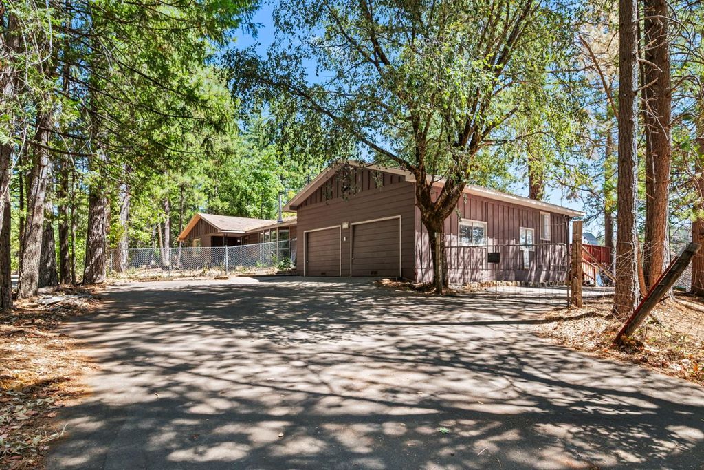 Photo of 5925 Sly Park Road, Placerville, CA 95667 (MLS # 226033926)