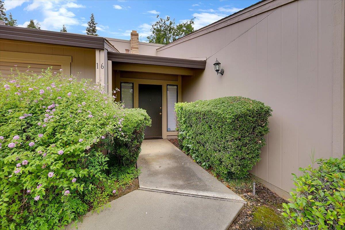 1529 Lincoln Road 16