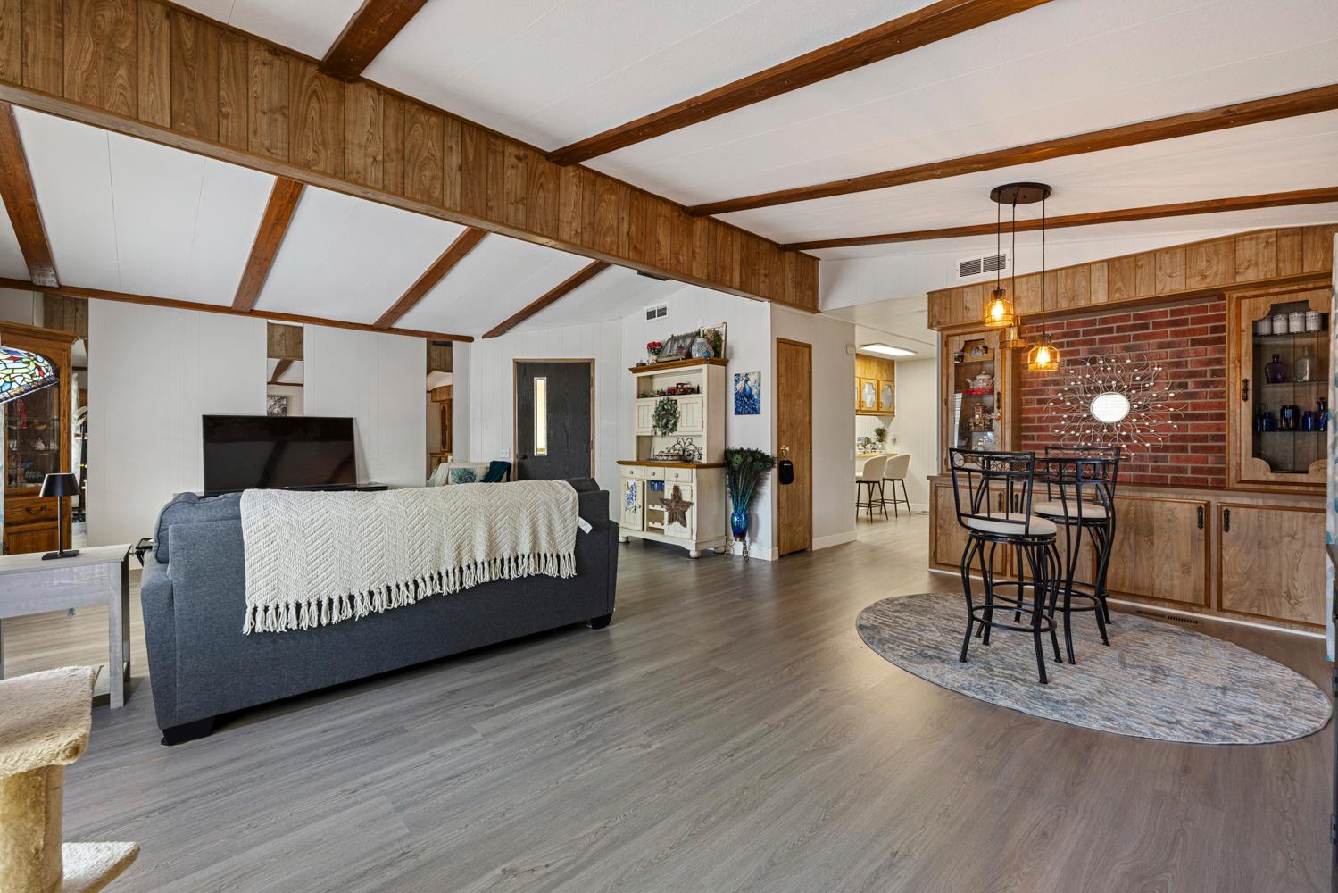 1330 Calaveritas Road 18