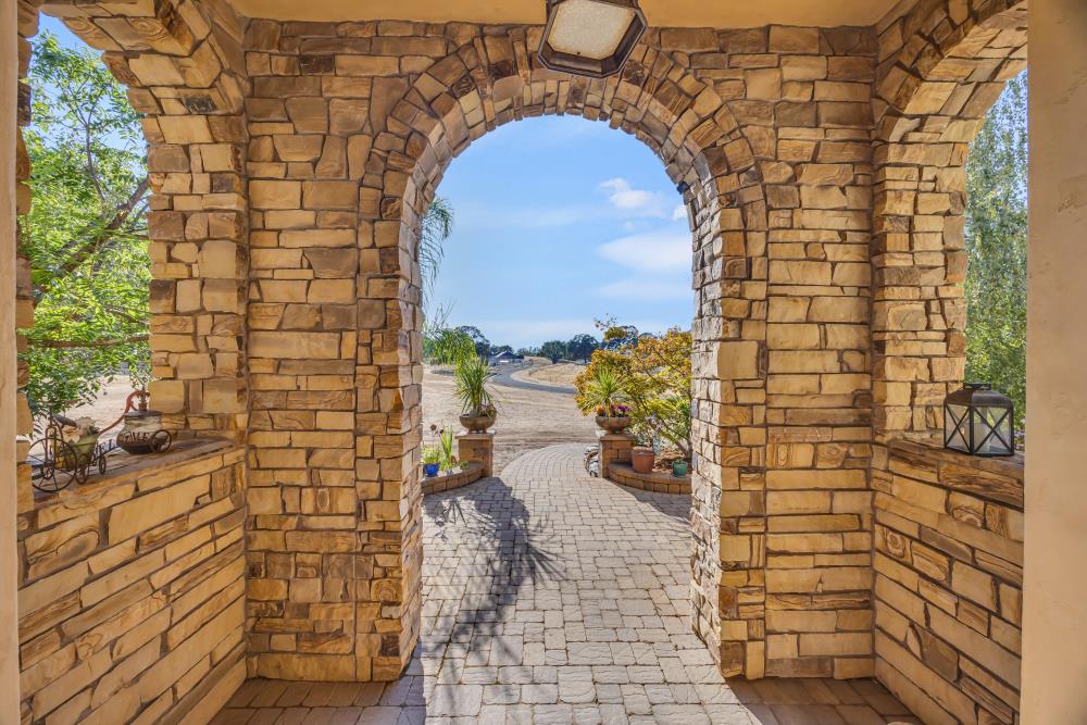 7110 Shinn Ranch Road