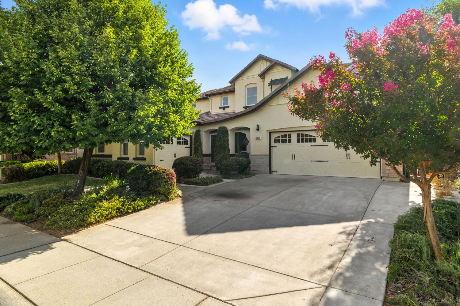 9909 Albacore Way