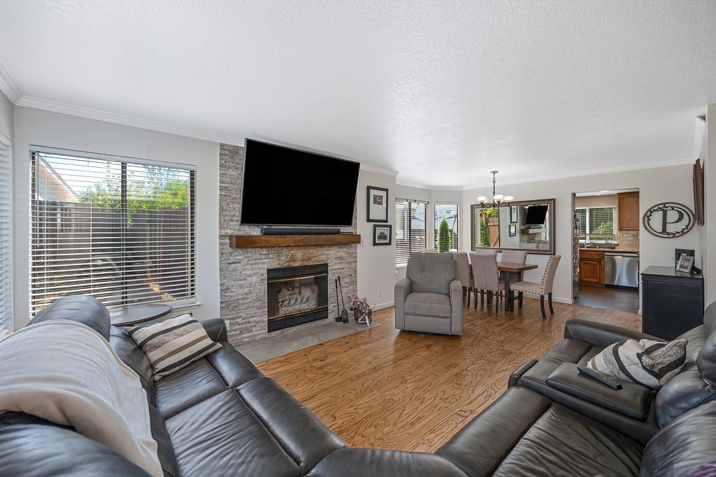 1597 Normanton Place