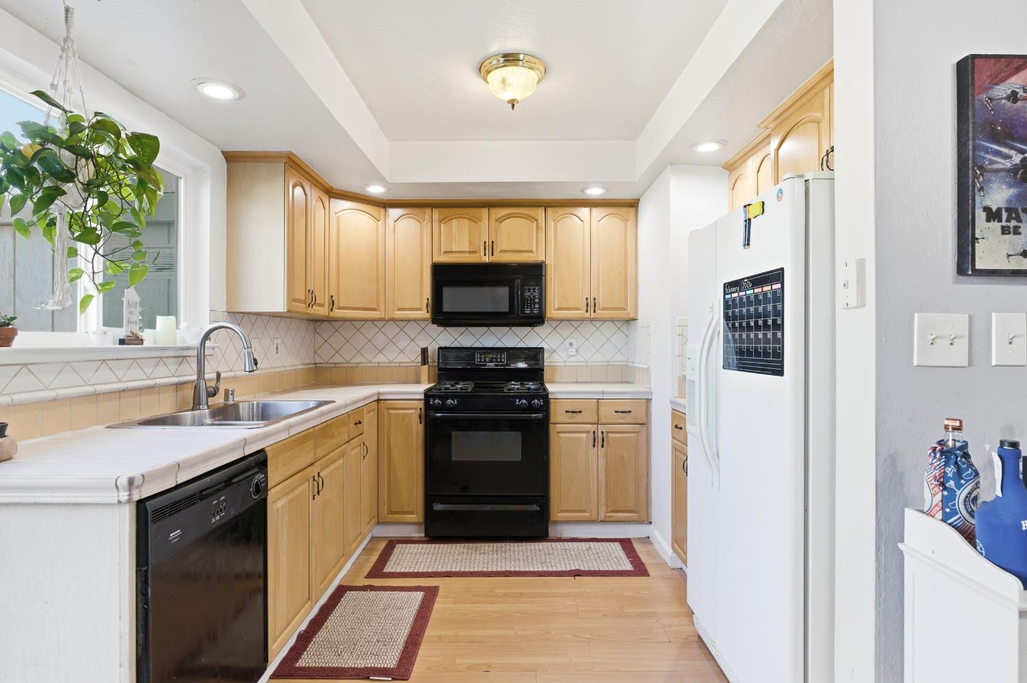 38614 Royal Ann Common