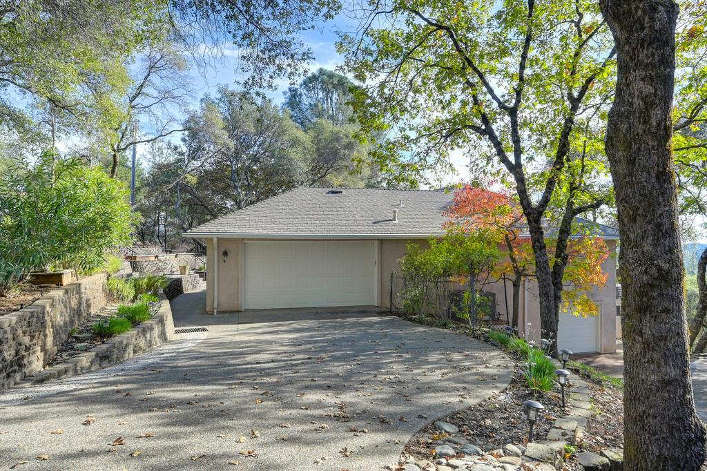 2060 Onion Flat Court