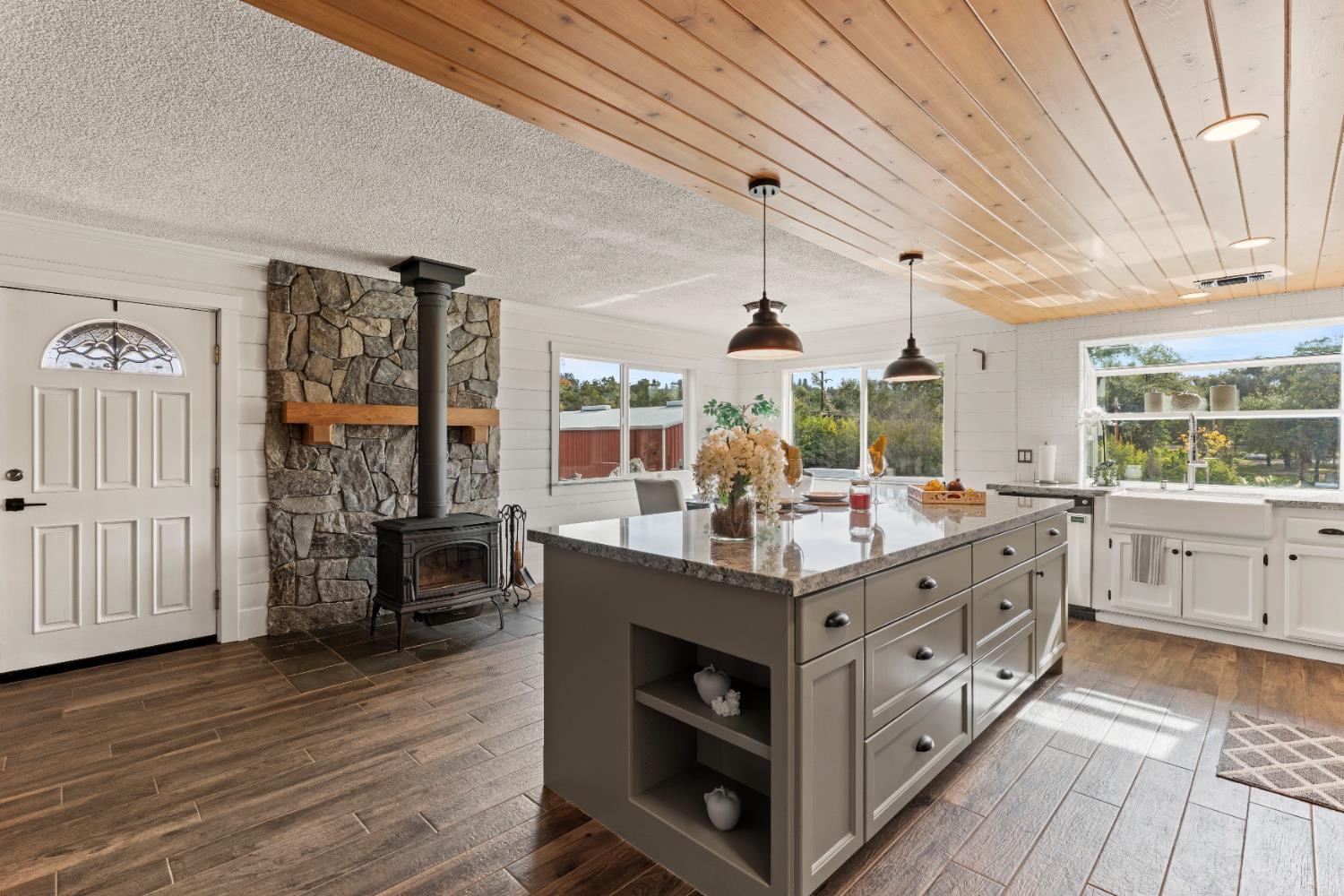 7045 Horseshoe Bar Road