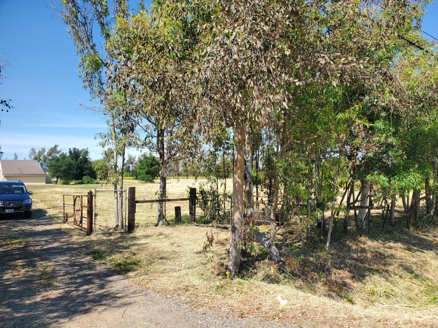 2001 E Eight Mile Road