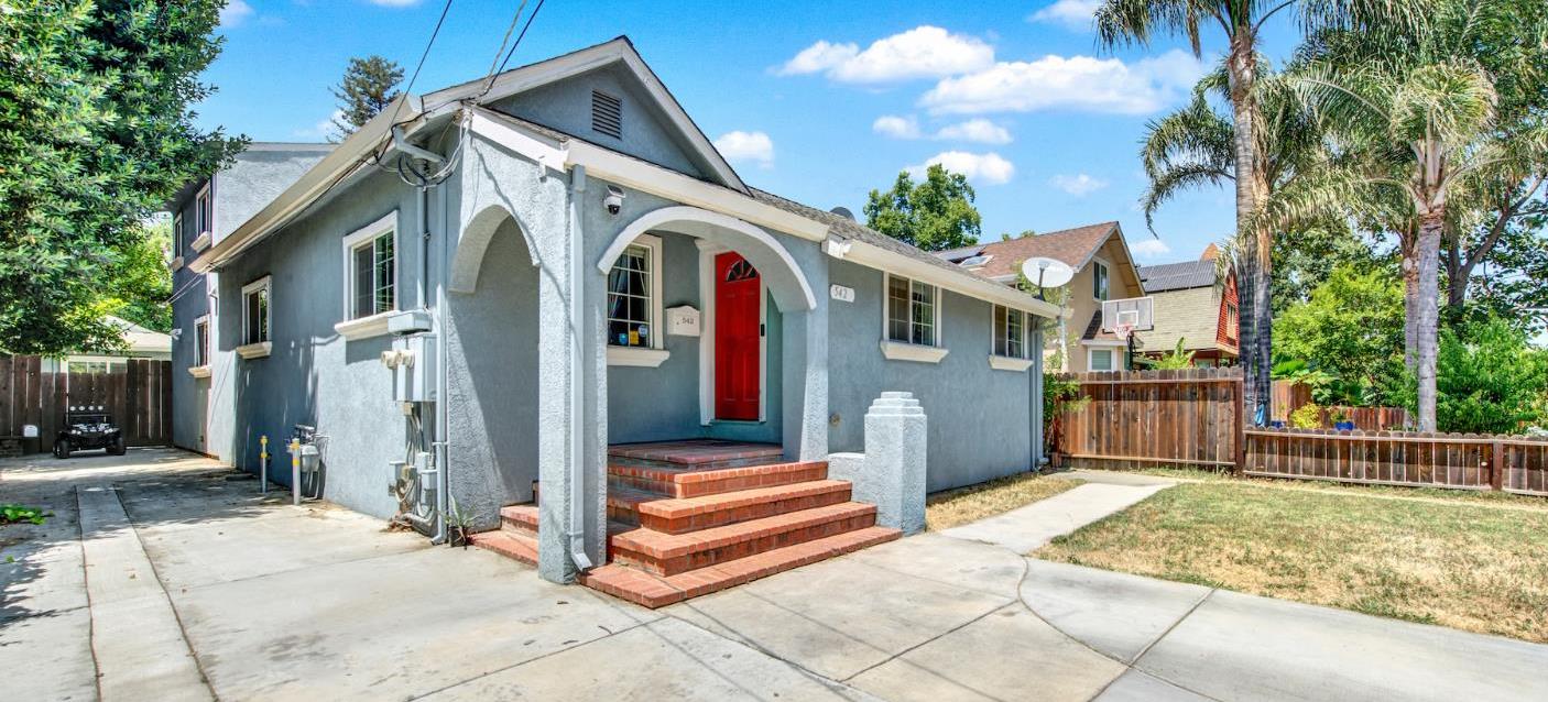 542 2nd Street