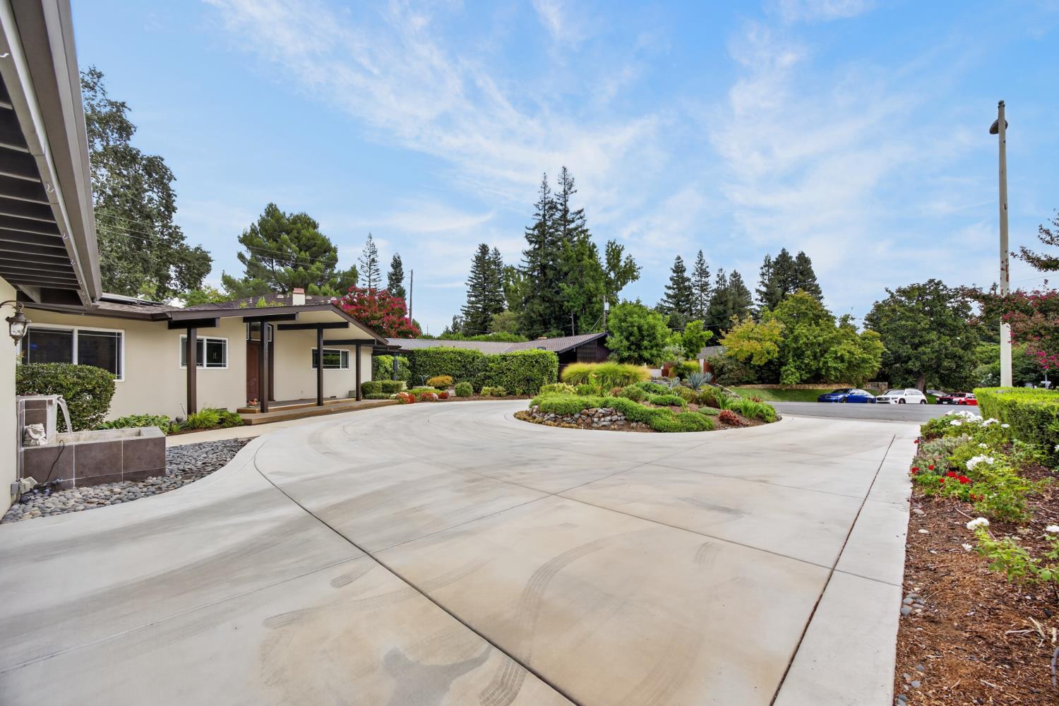 211 Callnon Court