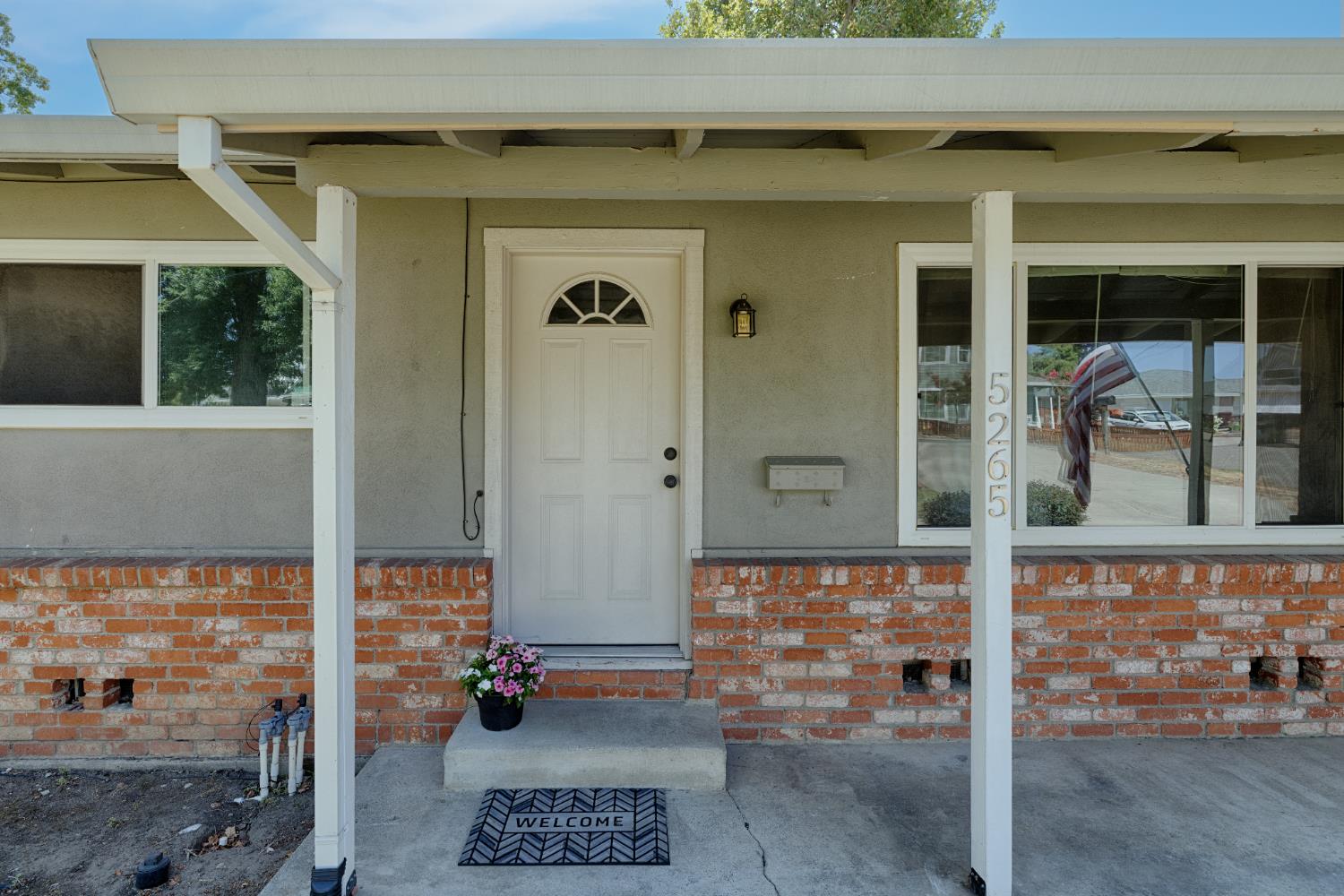 5265 4th Street