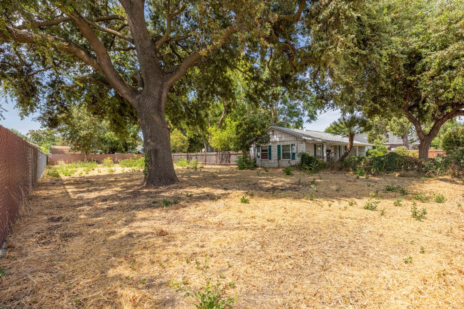 620 Smilax Avenue