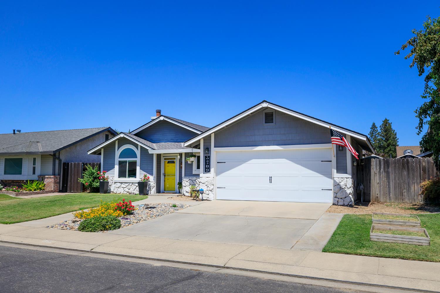 5209 Cottage Lane