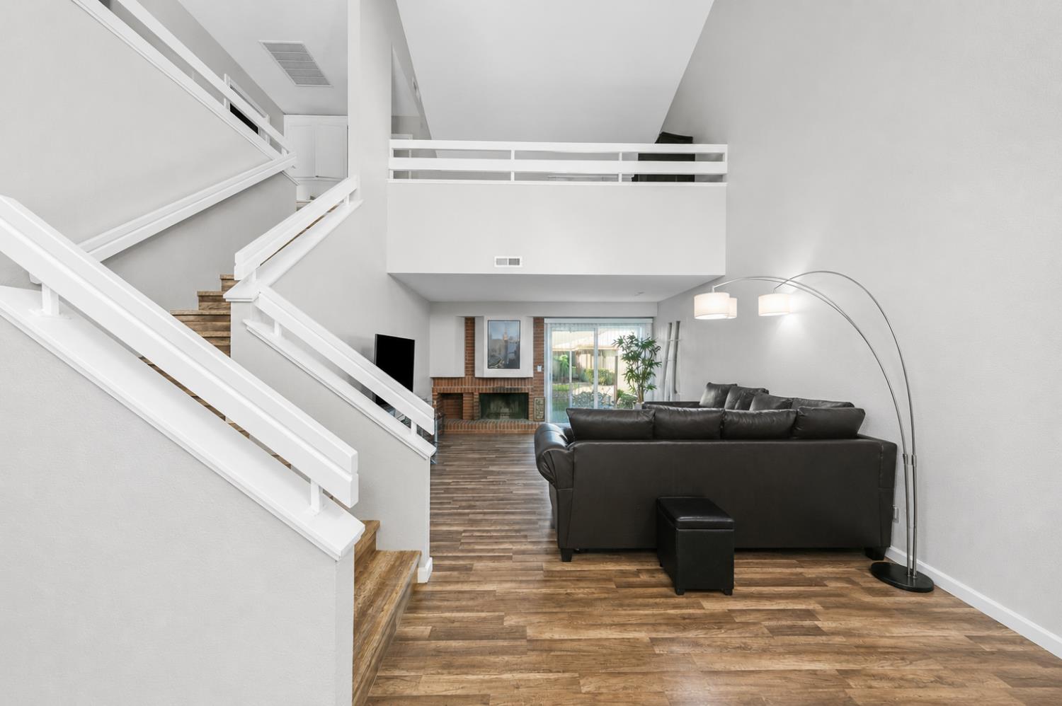 1425 W Swain Road 13