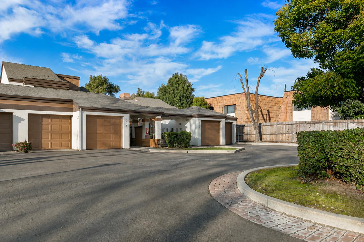1425 W Swain Road 13