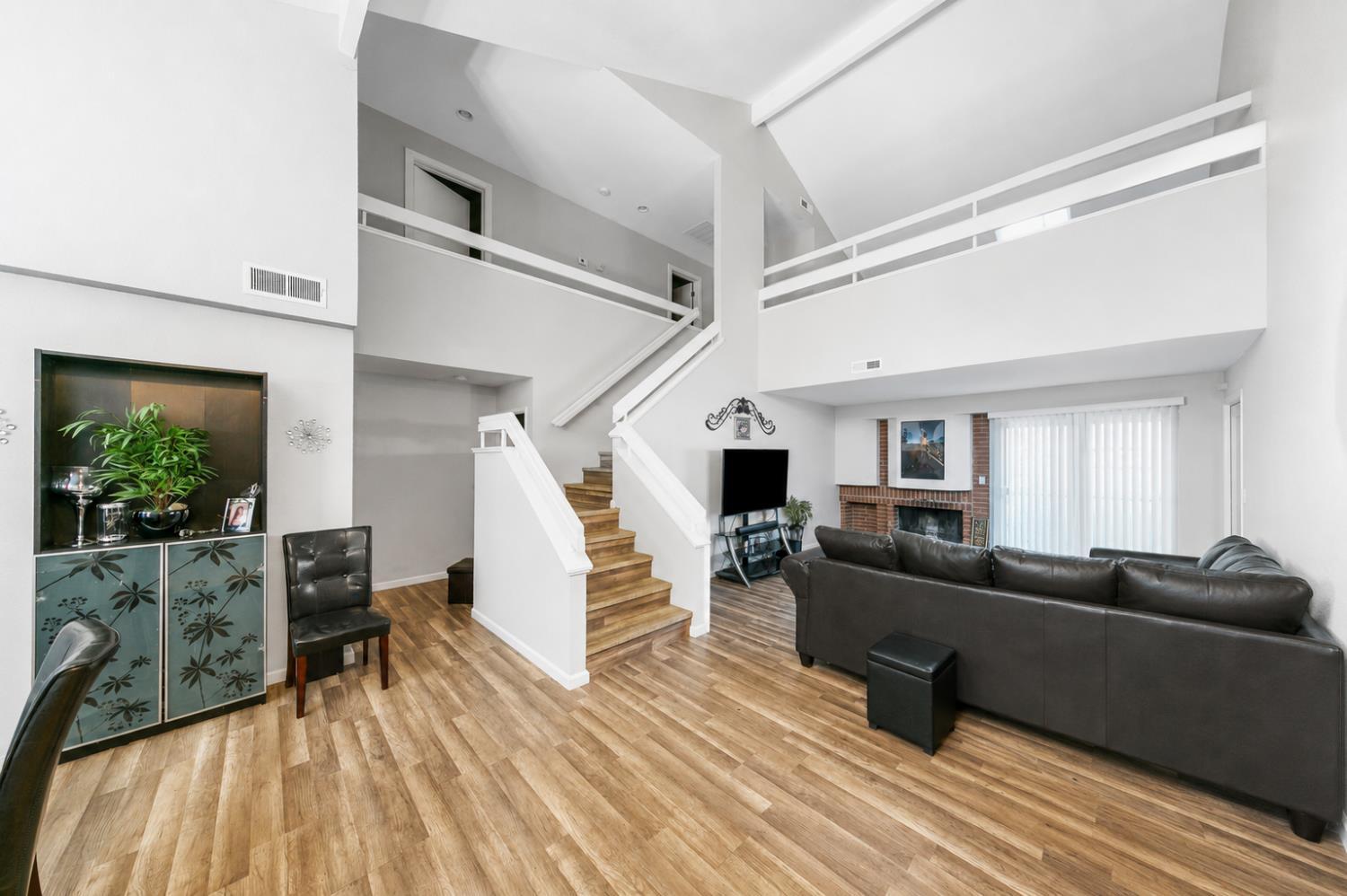 1425 W Swain Road 13