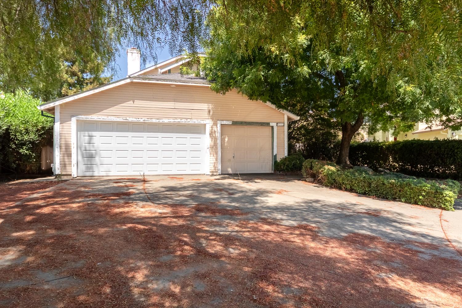 1459 Hoover Court