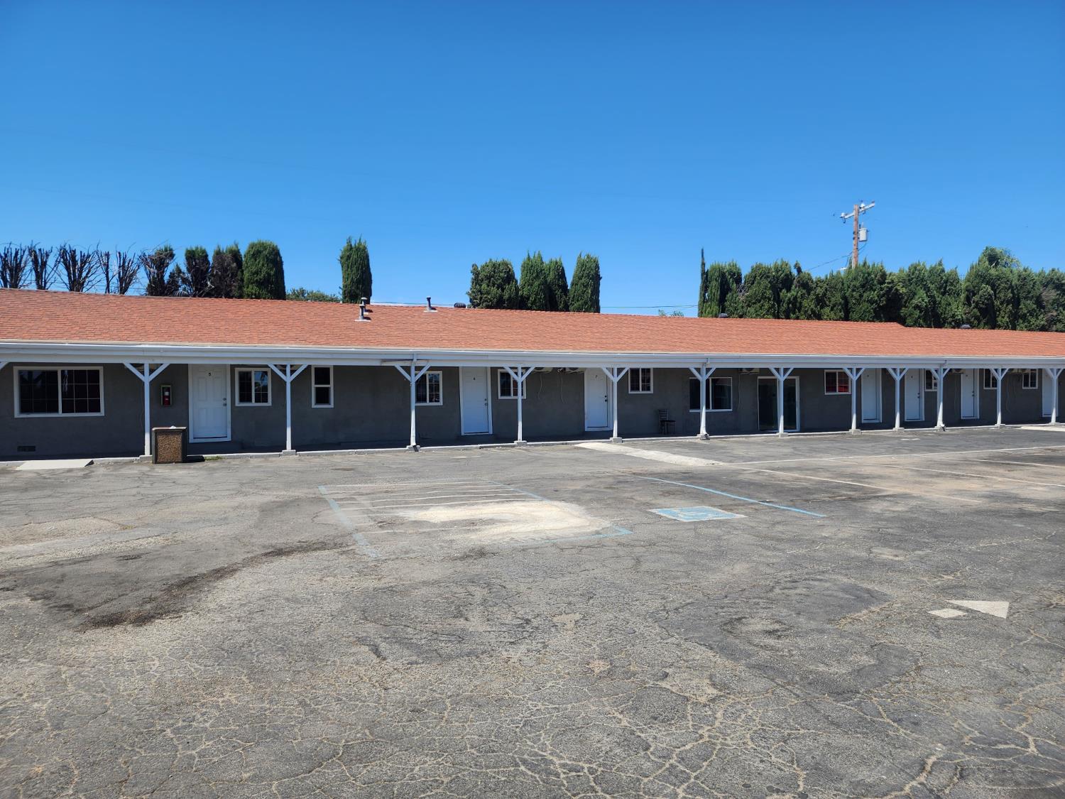 1506 S Mariposa Road