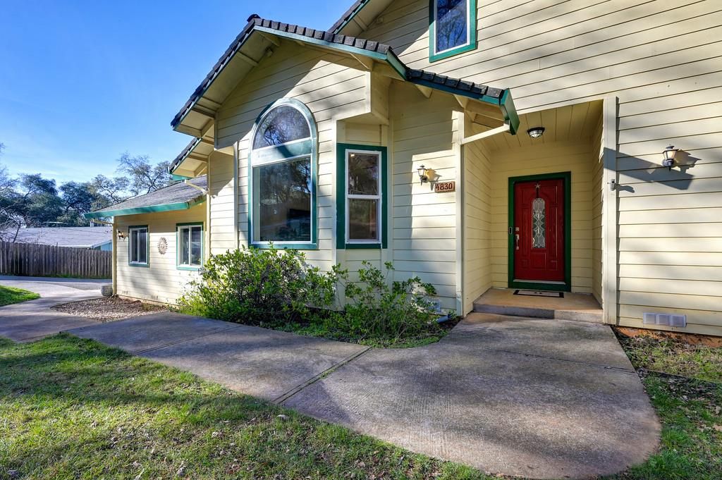 Photo of 4830 Tomandee Lane, Shingle Springs, CA 95682 (MLS # 226035992)