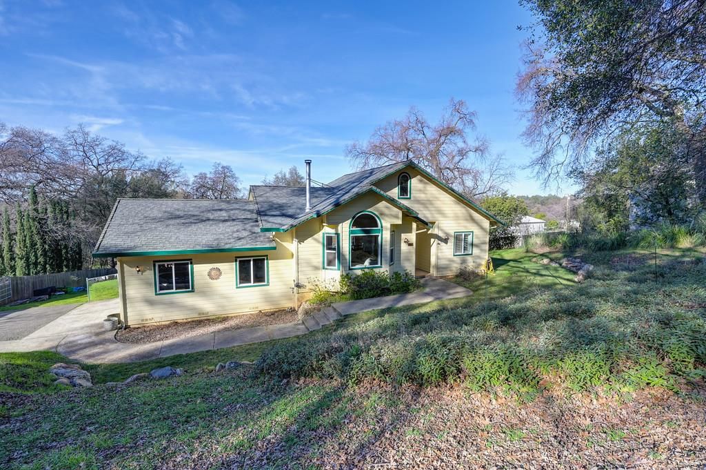 Photo of 4830 Tomandee Lane, Shingle Springs, CA 95682 (MLS # 226035992)