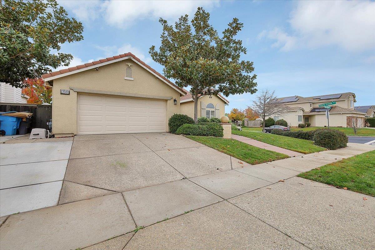 2049 Stone Wood Loop