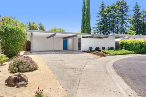 326 Hidalgo Place Davis CA 95616