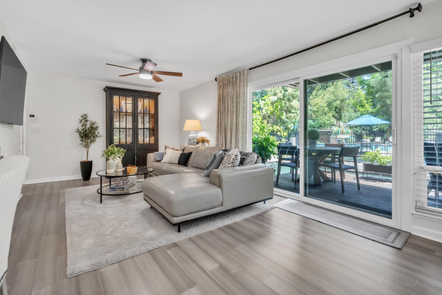 2410 Larkspur Lane 243