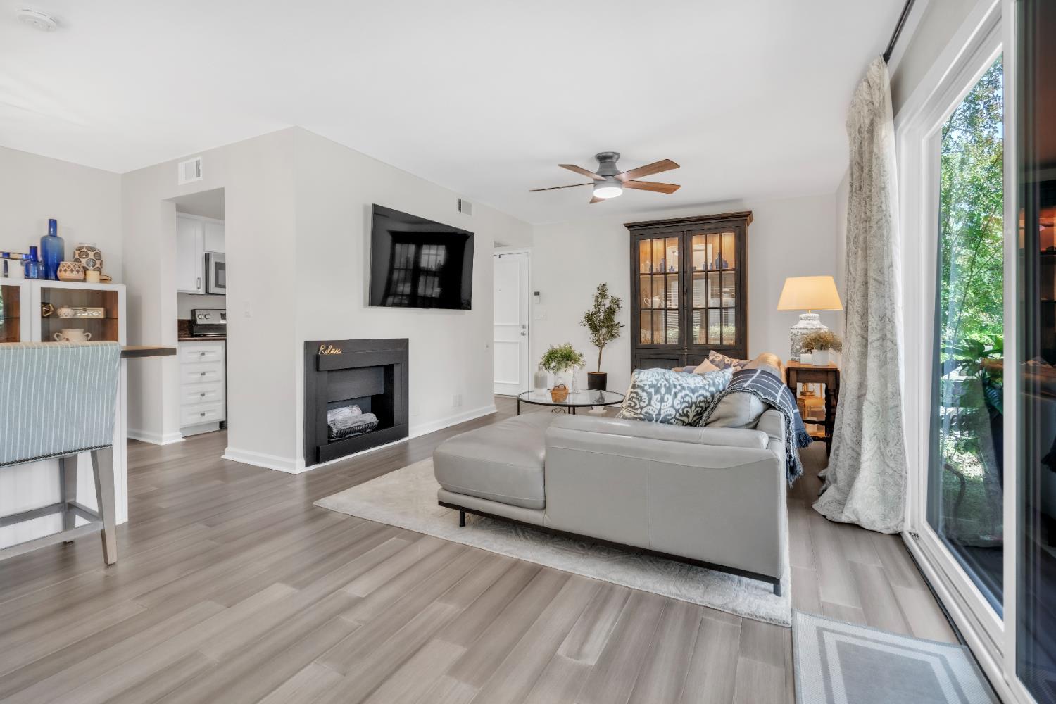 2410 Larkspur Lane 243
