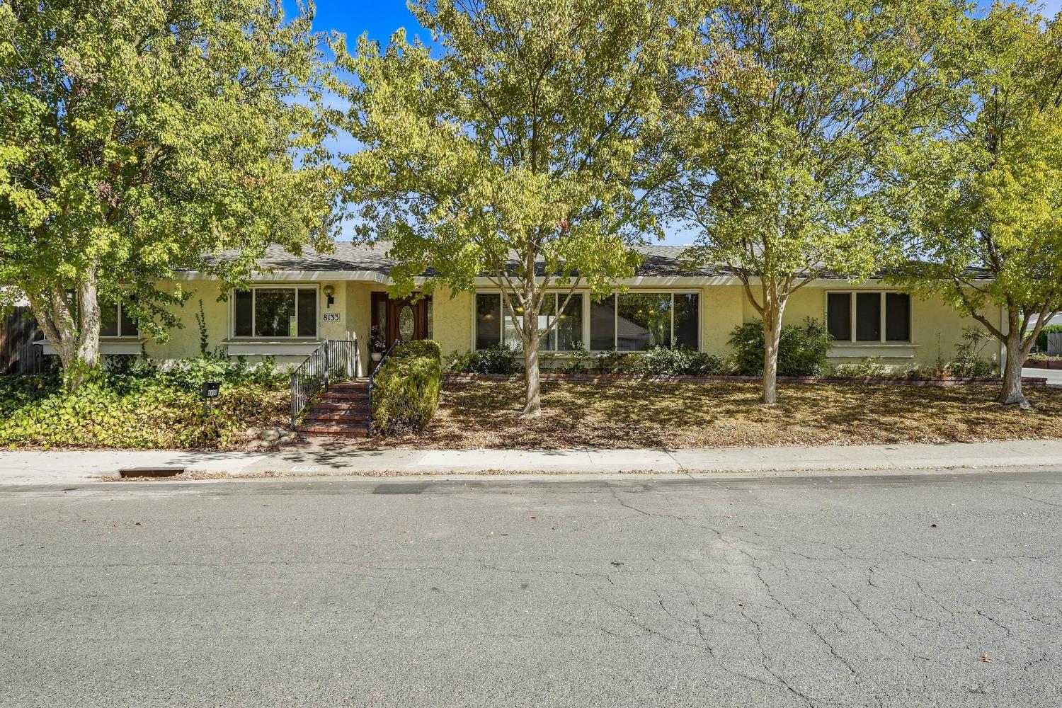 8133 Glen Alta Way