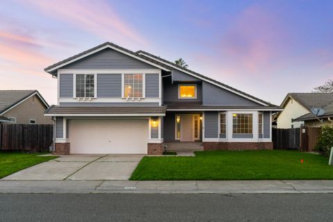 973 Stenton Way Galt CA 95632