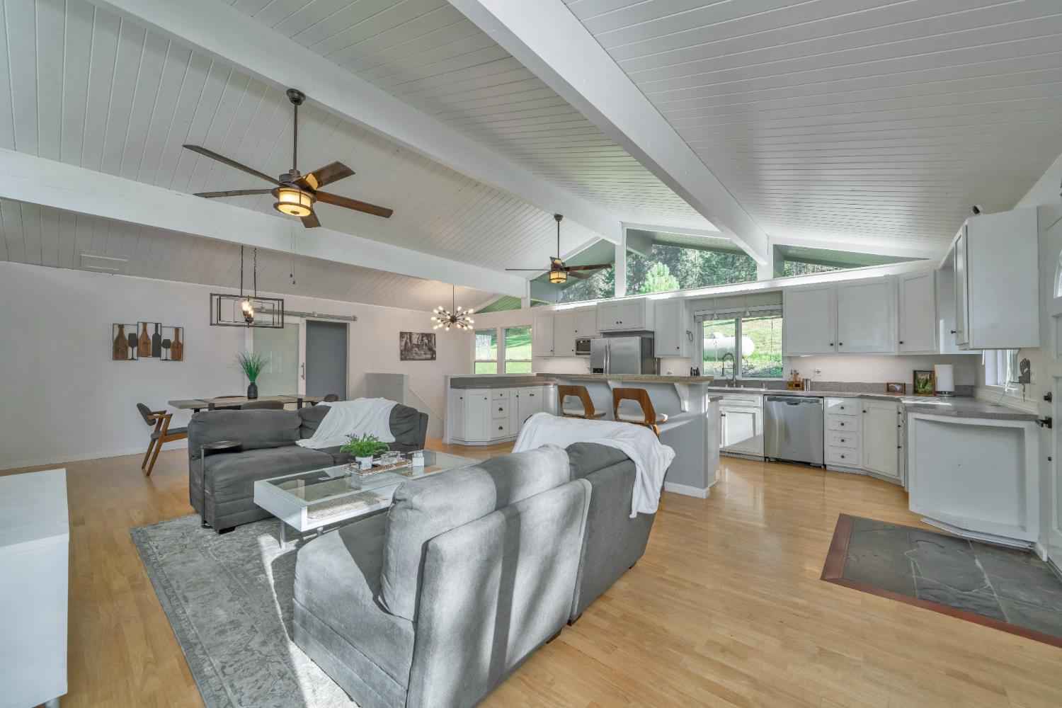2869 Cascade Trail