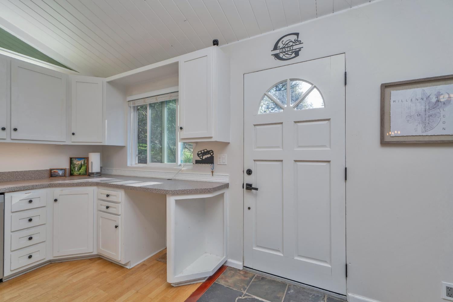 2869 Cascade Trail
