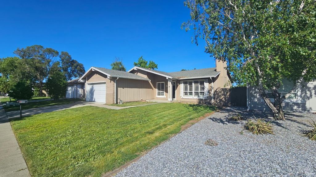 Photo of 509 Lassen Avenue, Suisun City, CA 94585 (MLS # 326029114)