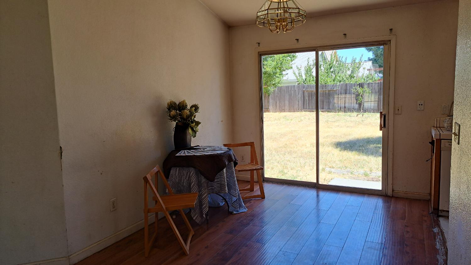 Sacramento, California 95823, United States, 3 Bedrooms Bedrooms, ,2 BathroomsBathrooms,Residential,Active,164806