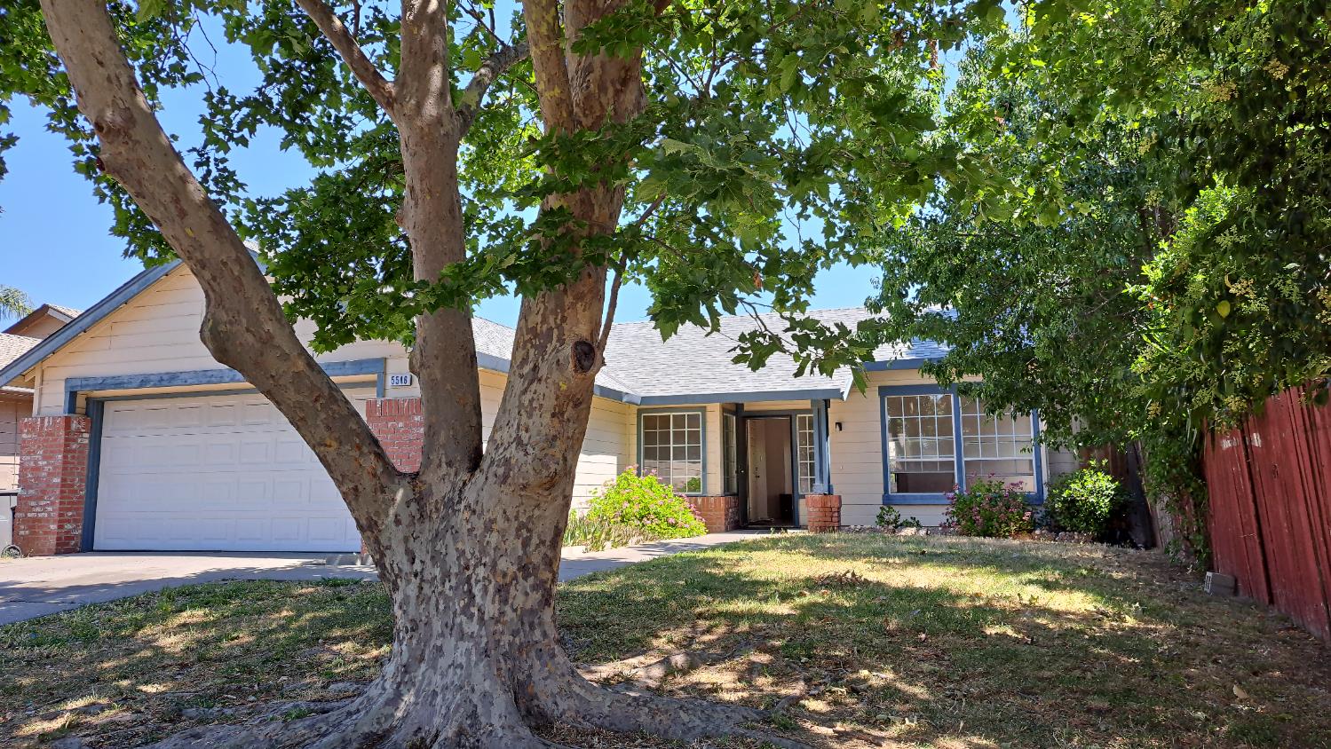 Sacramento, California 95823, United States, 3 Bedrooms Bedrooms, ,2 BathroomsBathrooms,Residential,Active,164806