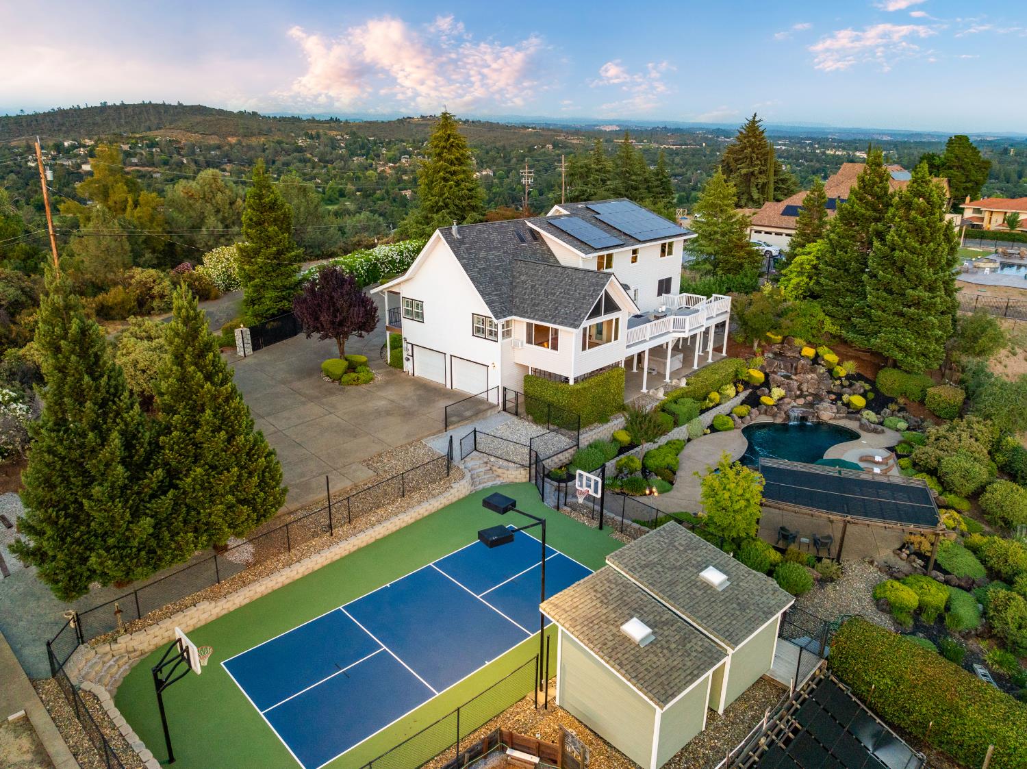 3400 Woodleigh Lane