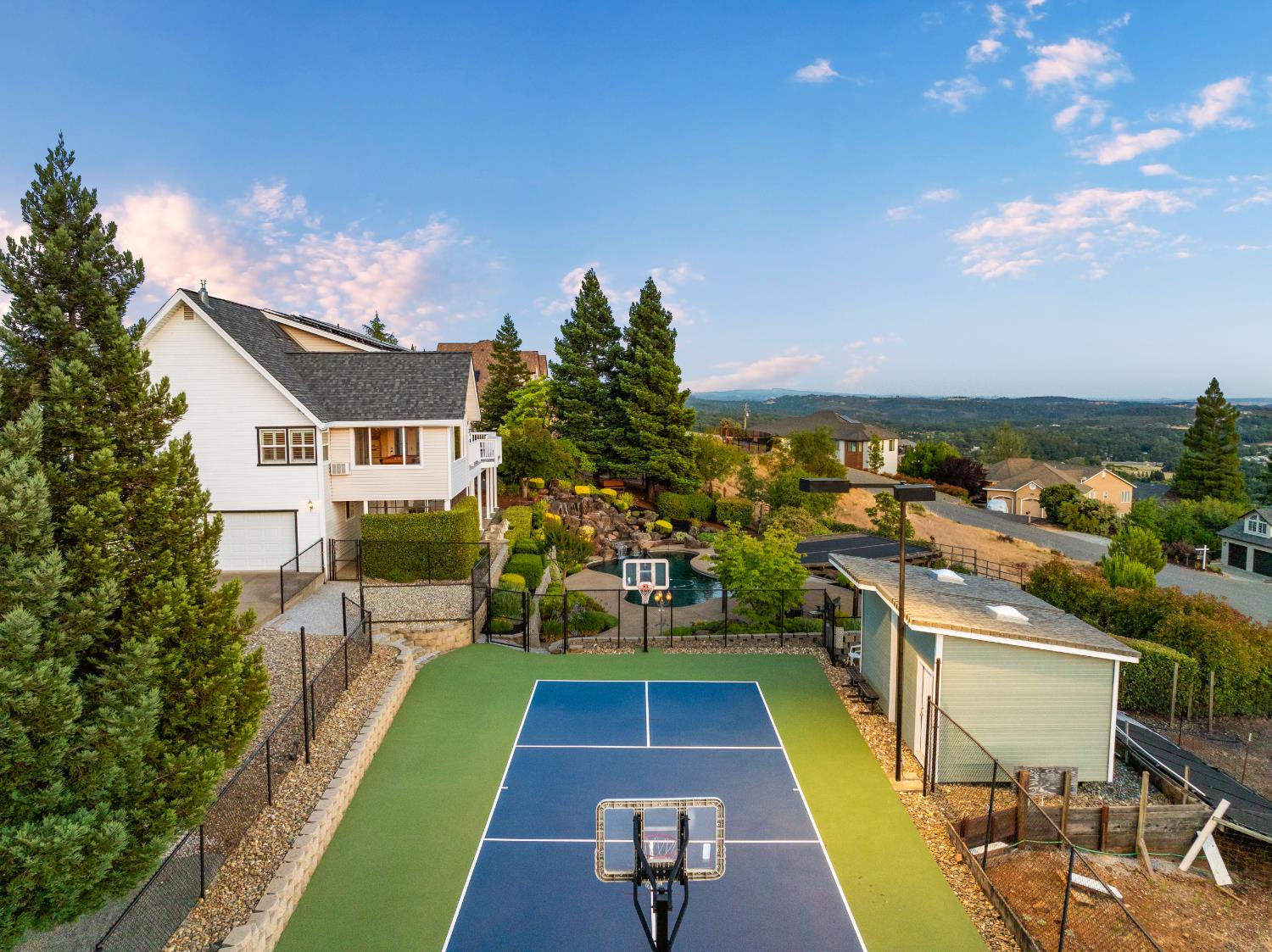 3400 Woodleigh Lane