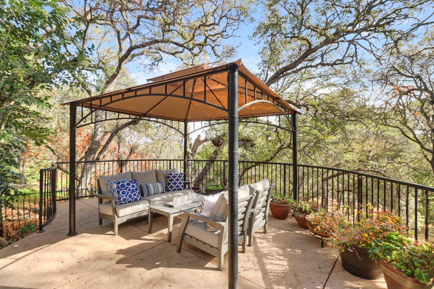 3058 Ridgeview Drive