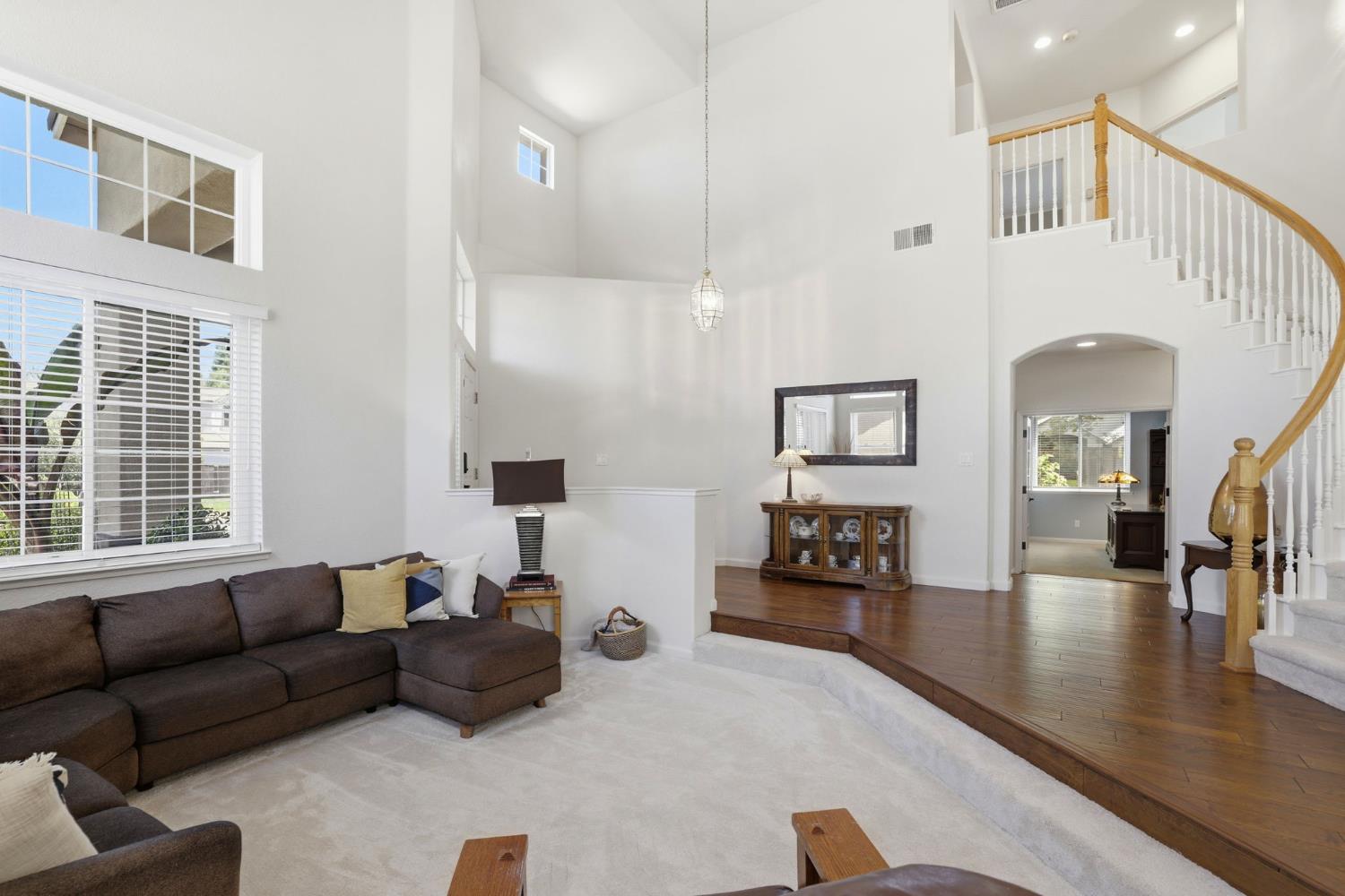 3140 Sceptre Drive