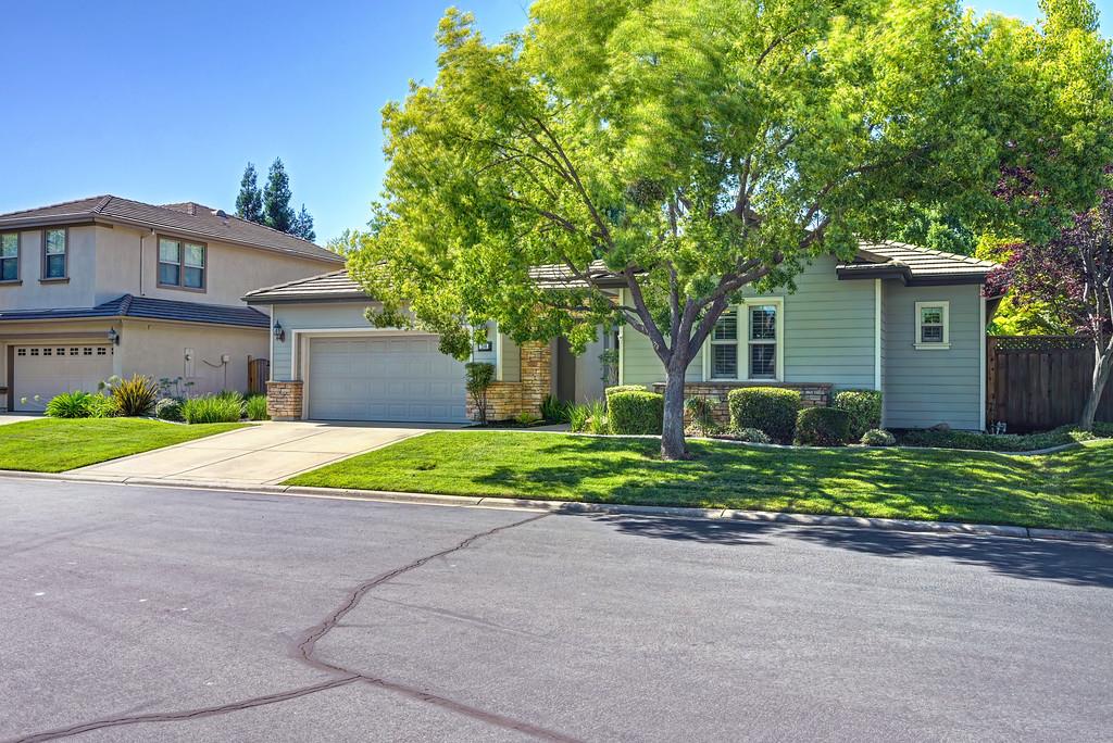 208 Soaring Hawk Place