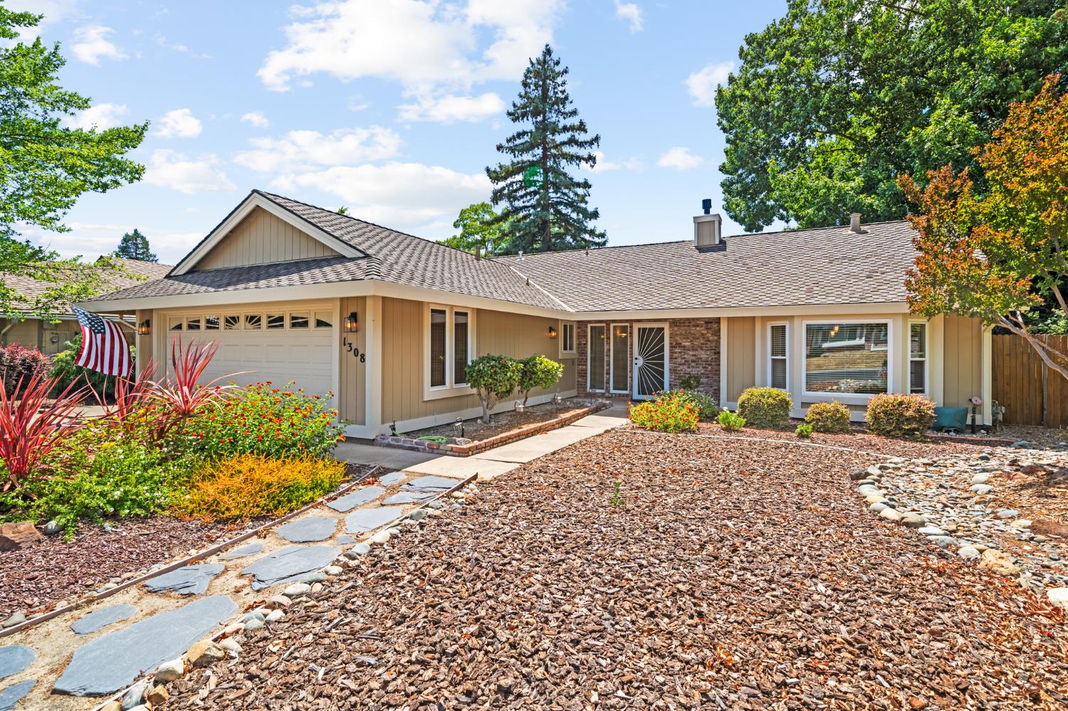 1308 Carnation Court