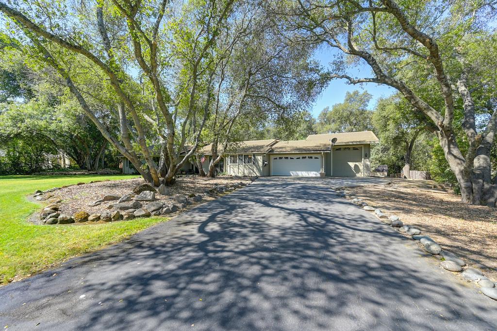 6222 Lou Court