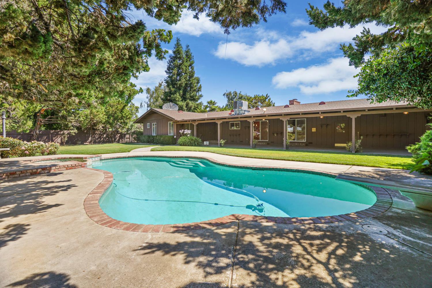 1077 Beyer Lane
