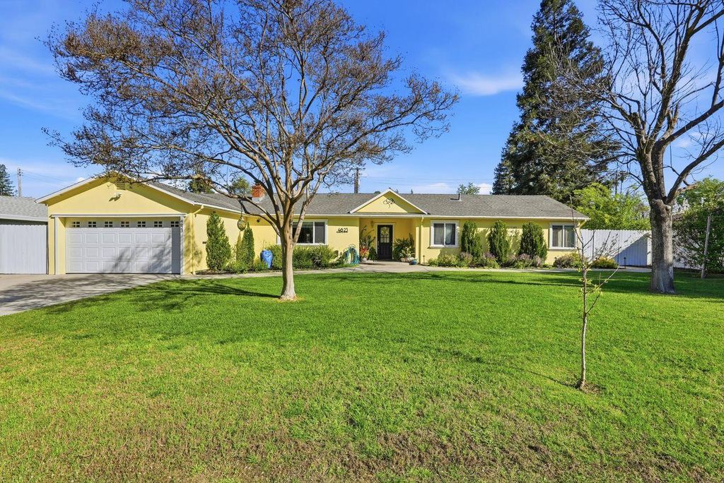Photo of 4623 Hazelwood Avenue, Sacramento, CA 95821 (MLS # 226034389)