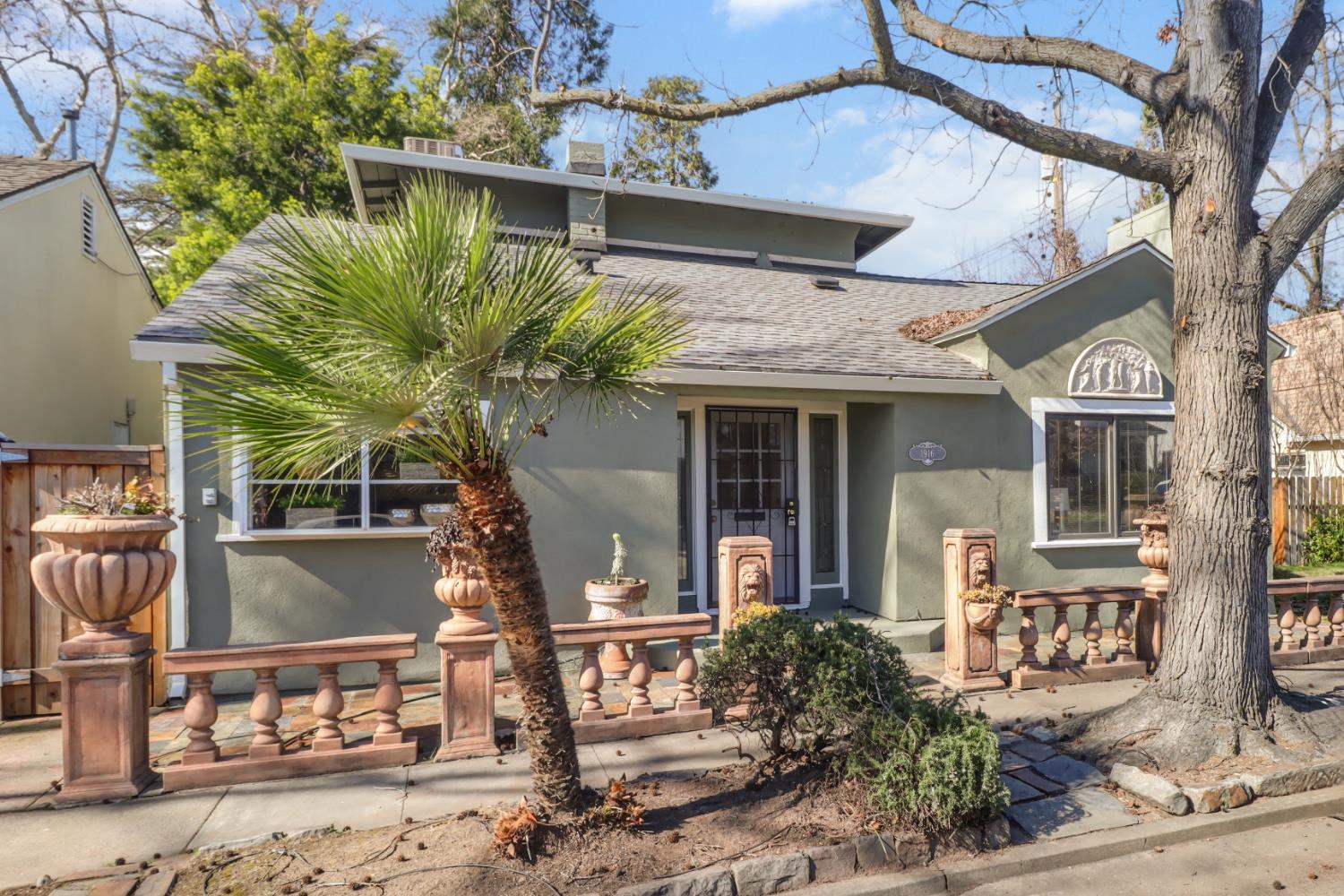 1916 44th Street T St