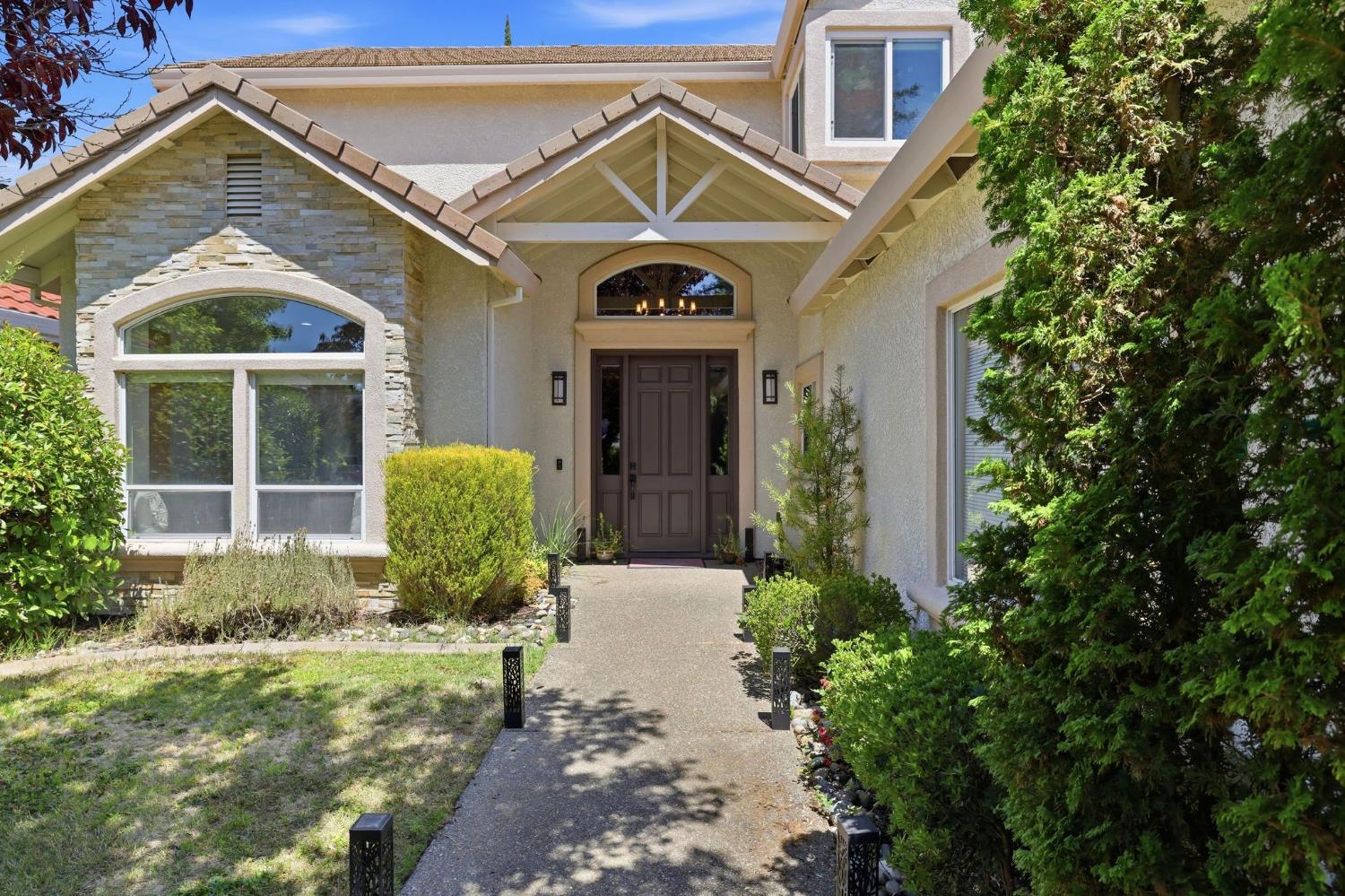 5304 Flyway Drive