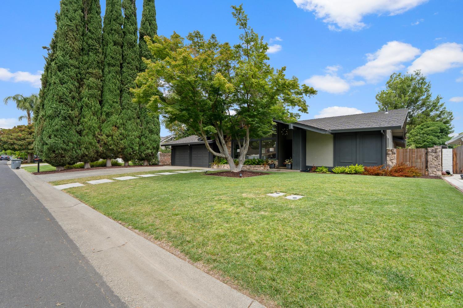 44452 N El Macero Drive