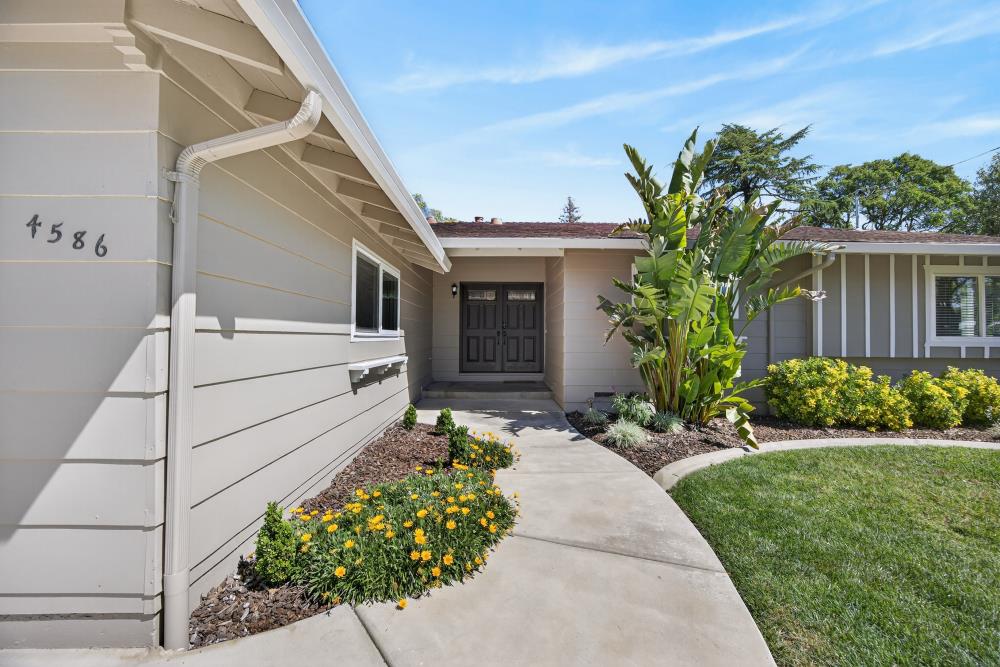 4586 Wawona Circle